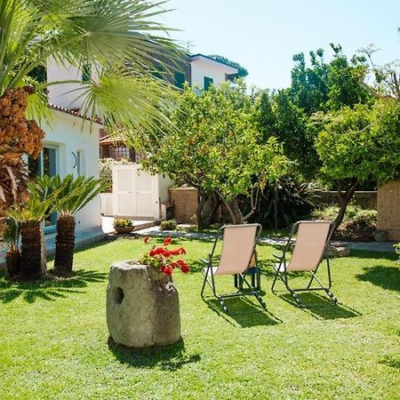 Bilocale con open-space super centrale con WI-FI Forio di Ischia Esterno foto