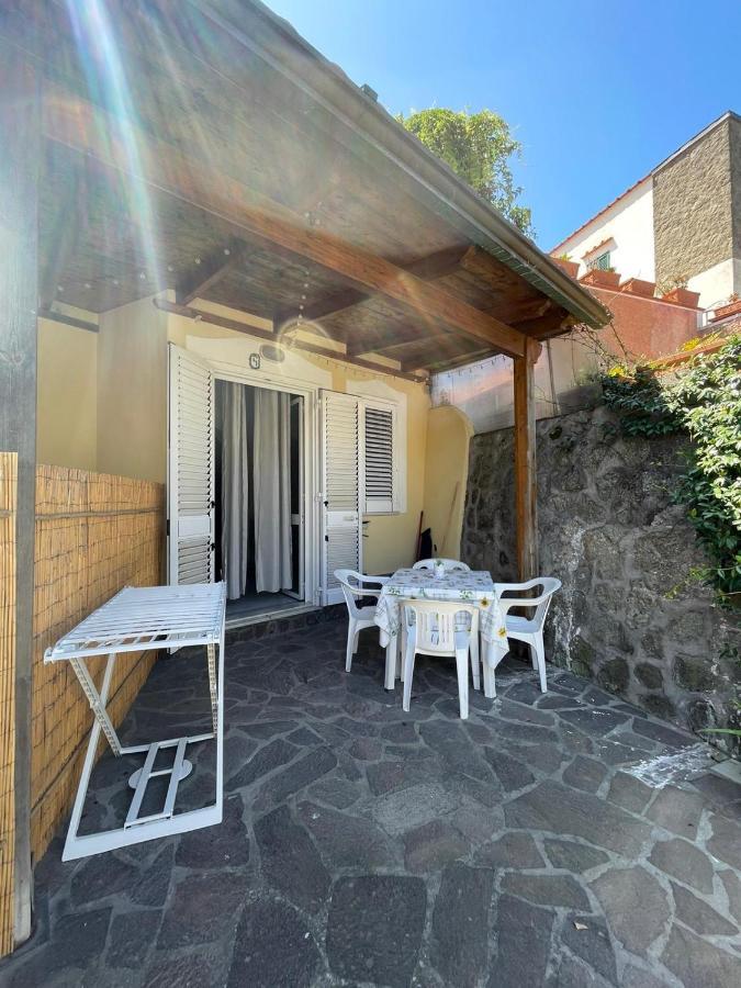 Bilocale con open-space super centrale con WI-FI Forio di Ischia Esterno foto