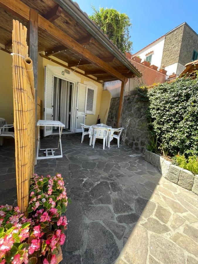 Bilocale con open-space super centrale con WI-FI Forio di Ischia Esterno foto